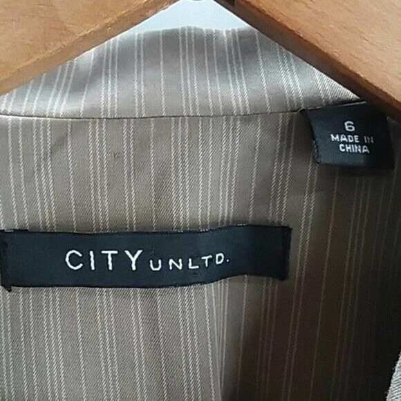CITY UNLTD size 6 blazer - Picture 4 of 10